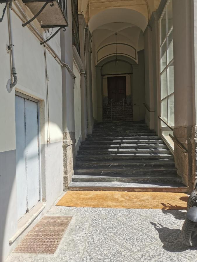Apartmán Napoli Centro Chiaia Exteriér fotografie